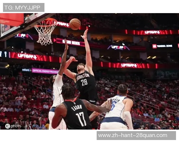 火箭队伊森砍下生涯新高30分申京贡献16分15篮板大胜独行侠37分